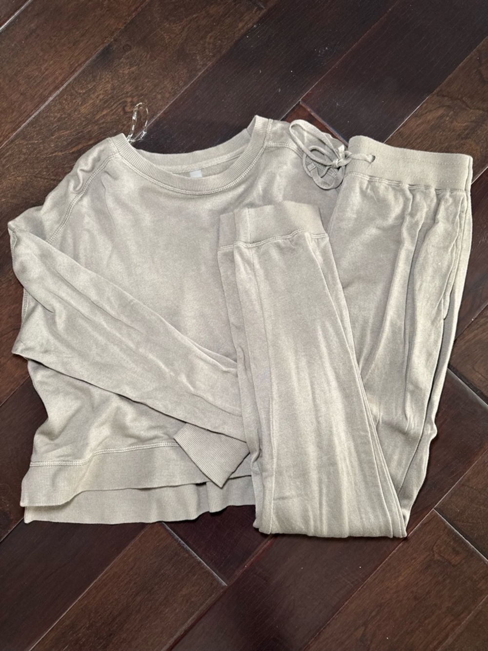 Cozy Two-Piece Lounge Set in olive green